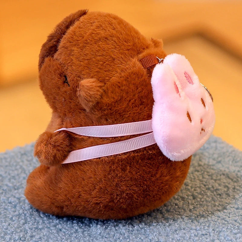 Chaveiro de Pelúcia em Formato de Capivara Cartoon.
